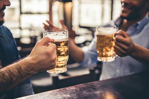 The 8 Best Neighborhood Bars in Vermont!